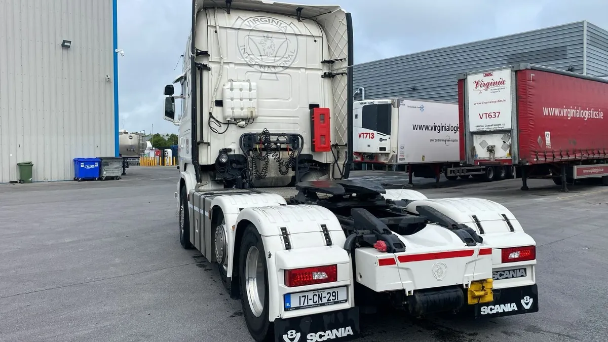 Scania R580 Top Line 6x2 - Image 2