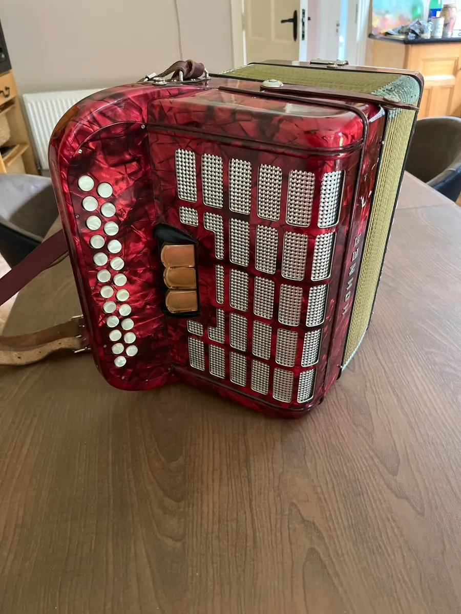 Hohner Gaelic V diatonic button accordion - Image 1