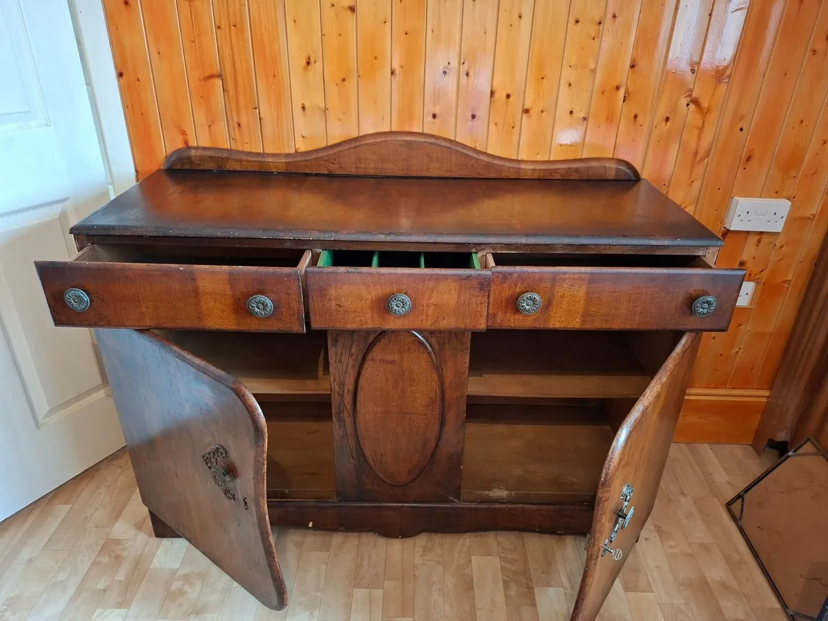 Cabinet - Image 2
