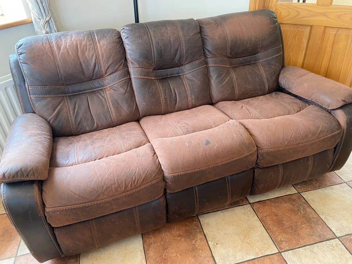 Couch - Image 2
