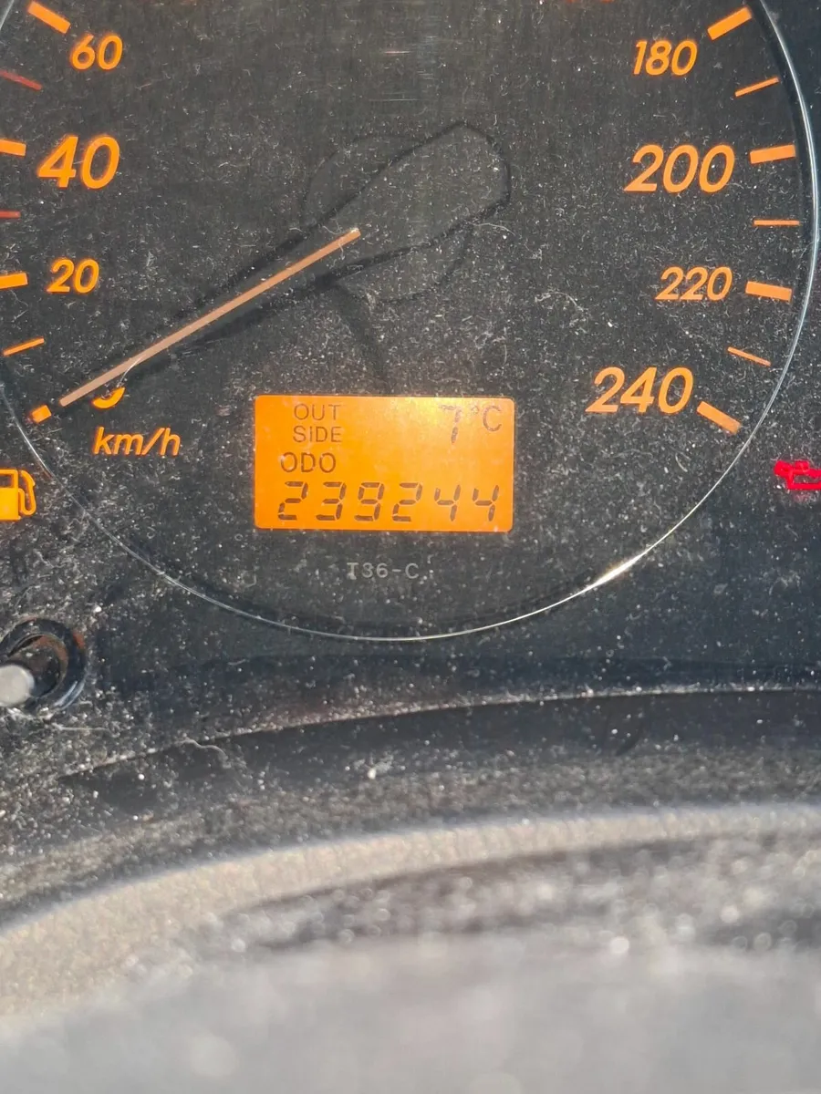 Toyota Avensis 2005 - Image 3