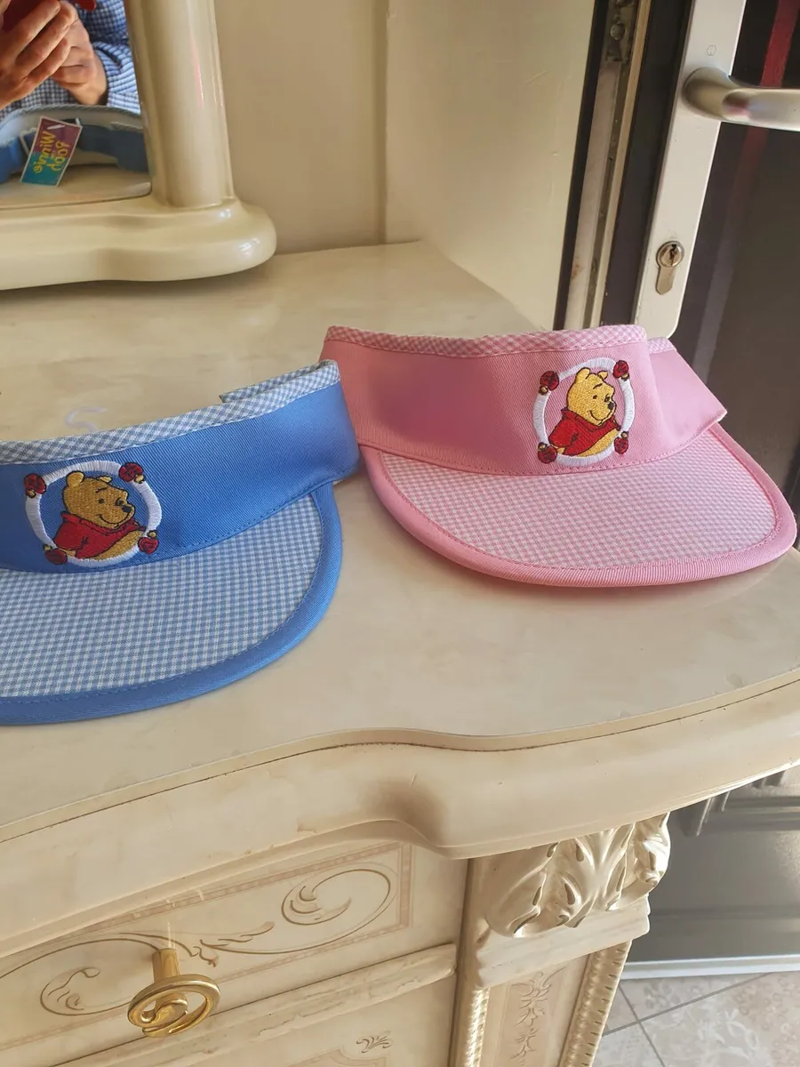 3/ 400 kids disney hats - Image 4
