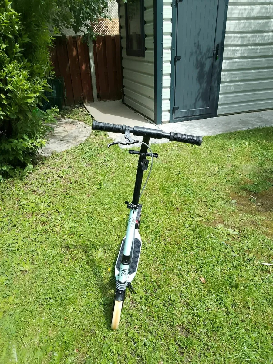 Decathlon Foldable Scooter - Image 3