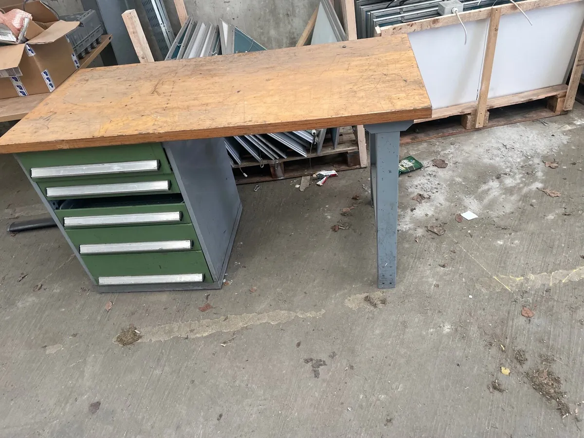Work bench - Image 2