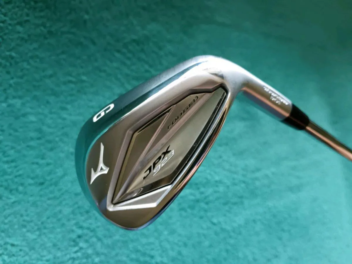 Mizuno JPX 923 Forged Gap Wedge. New - Image 2