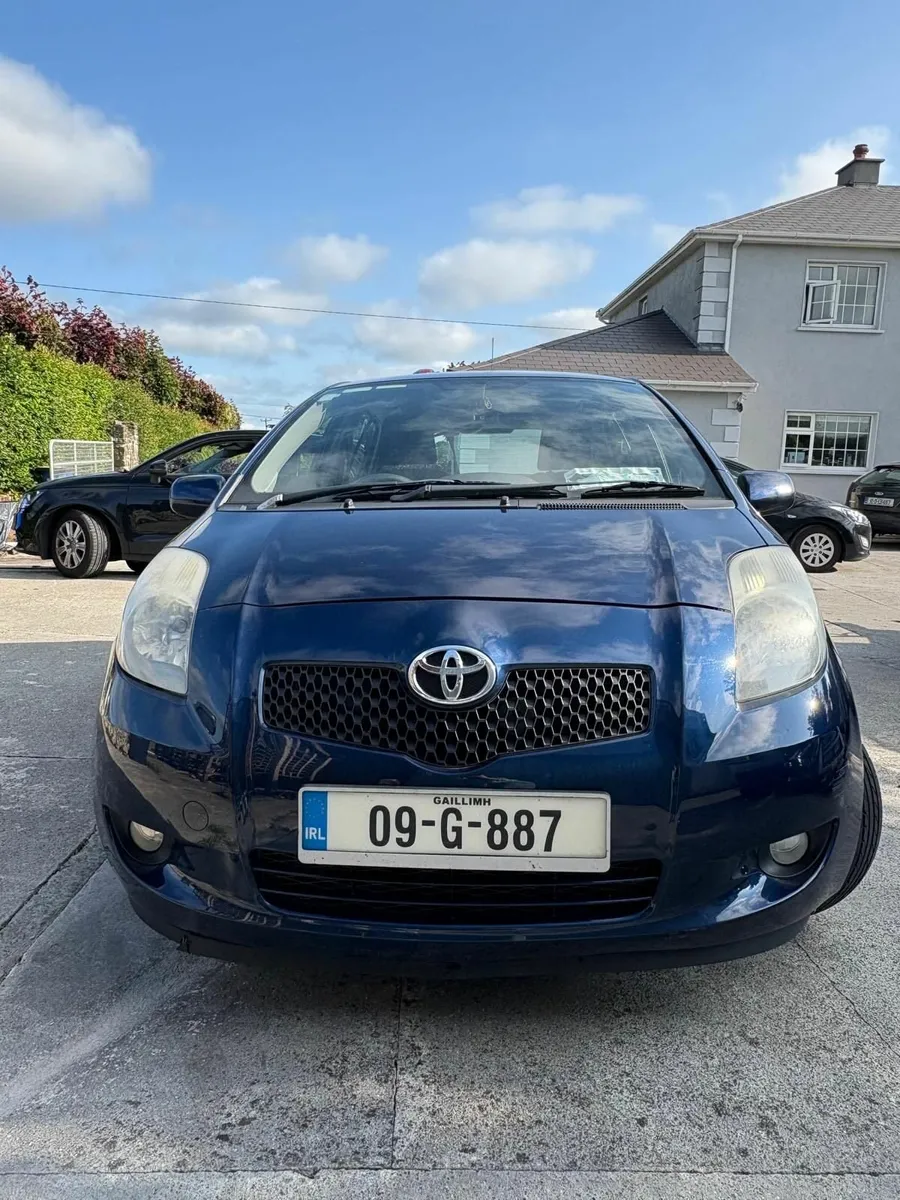 Toyota Yaris 2009 - Image 1