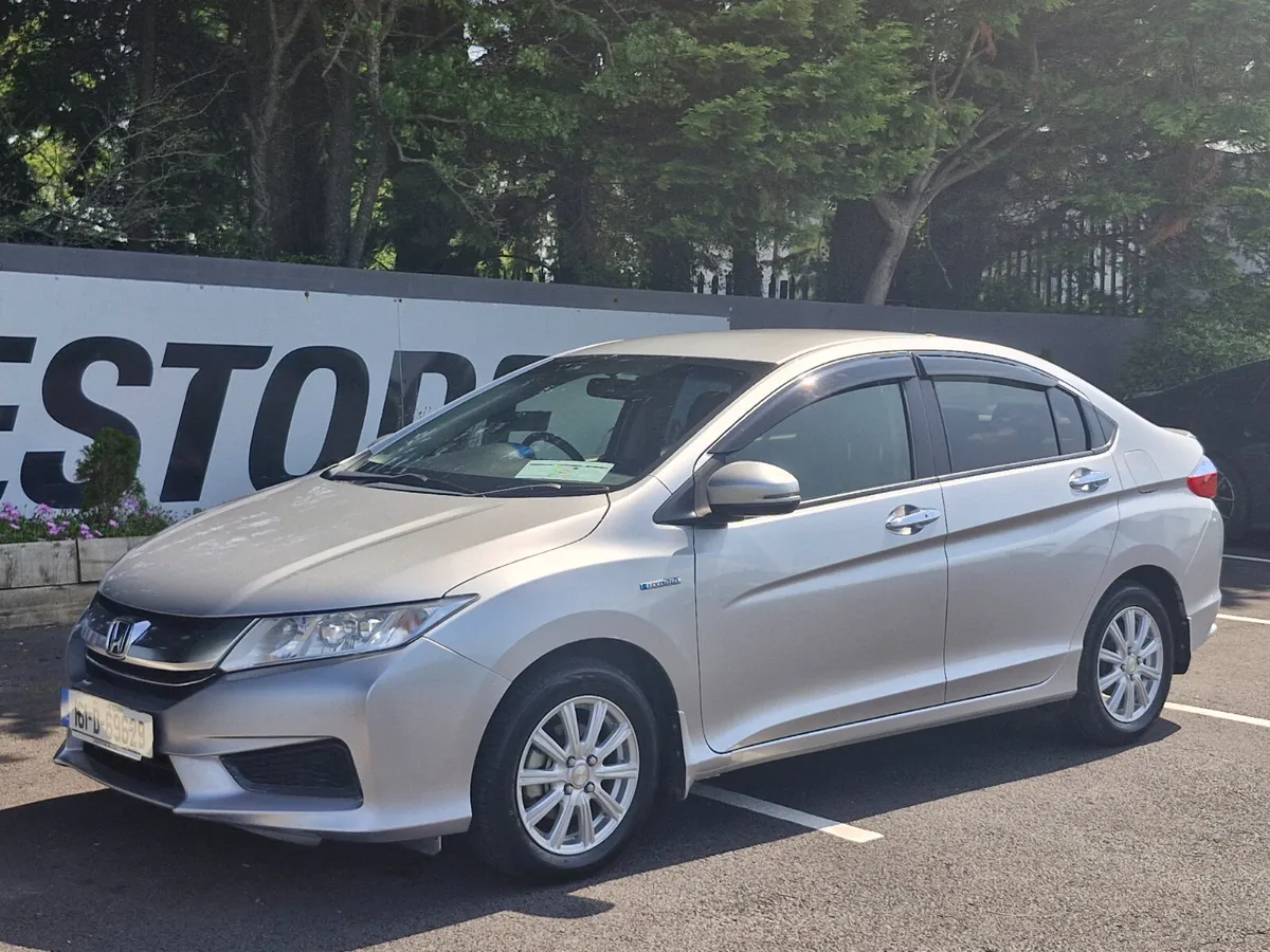 Honda Grace PETROL HYBRID FINANCE AVAILABLE - Image 2