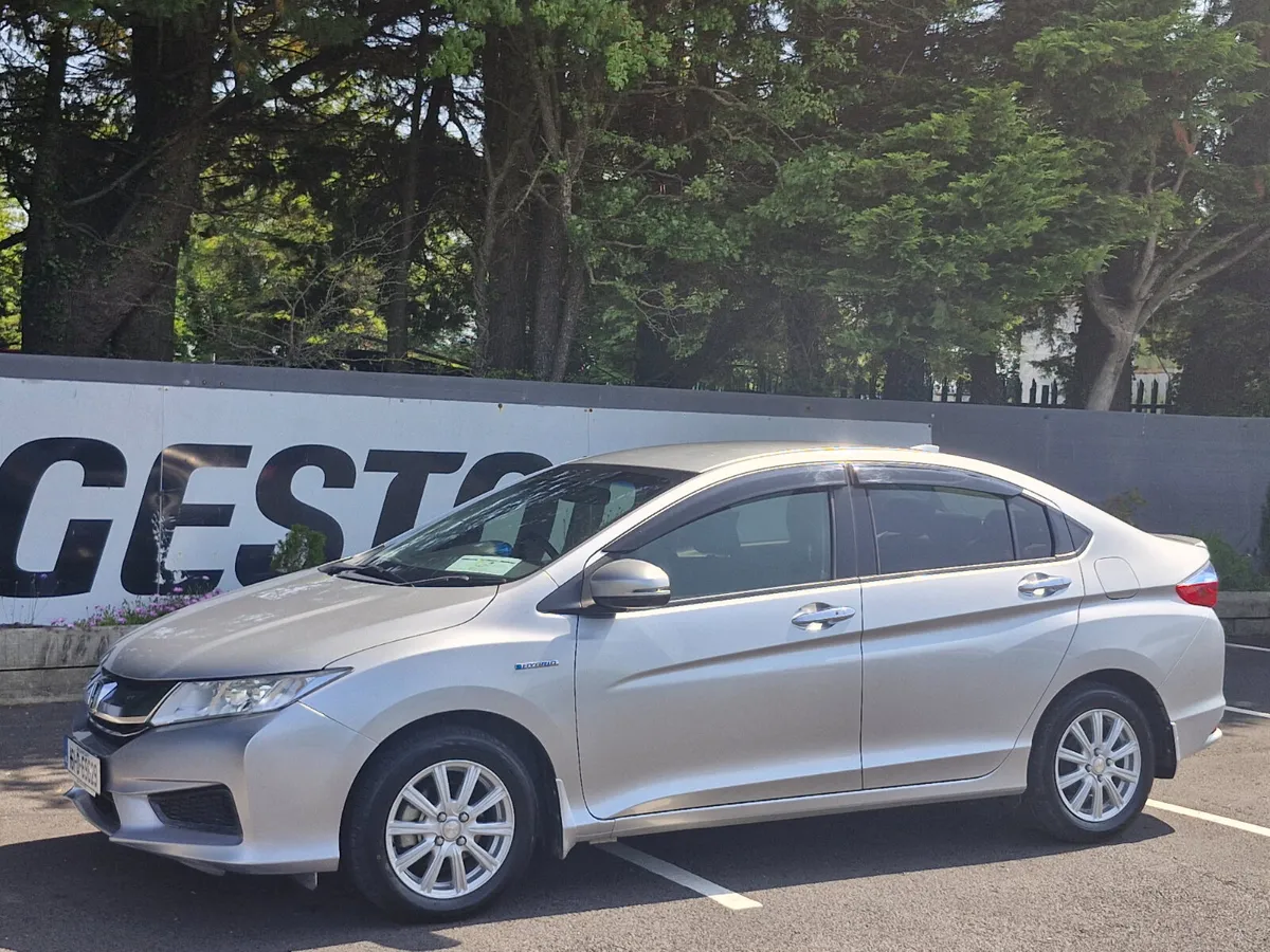 Honda Grace PETROL HYBRID FINANCE AVAILABLE - Image 3