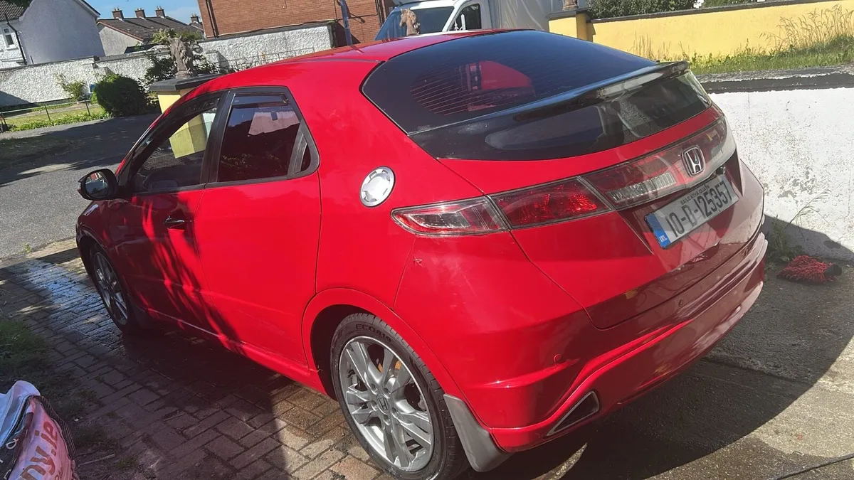 2010 Honda Civic - Image 4