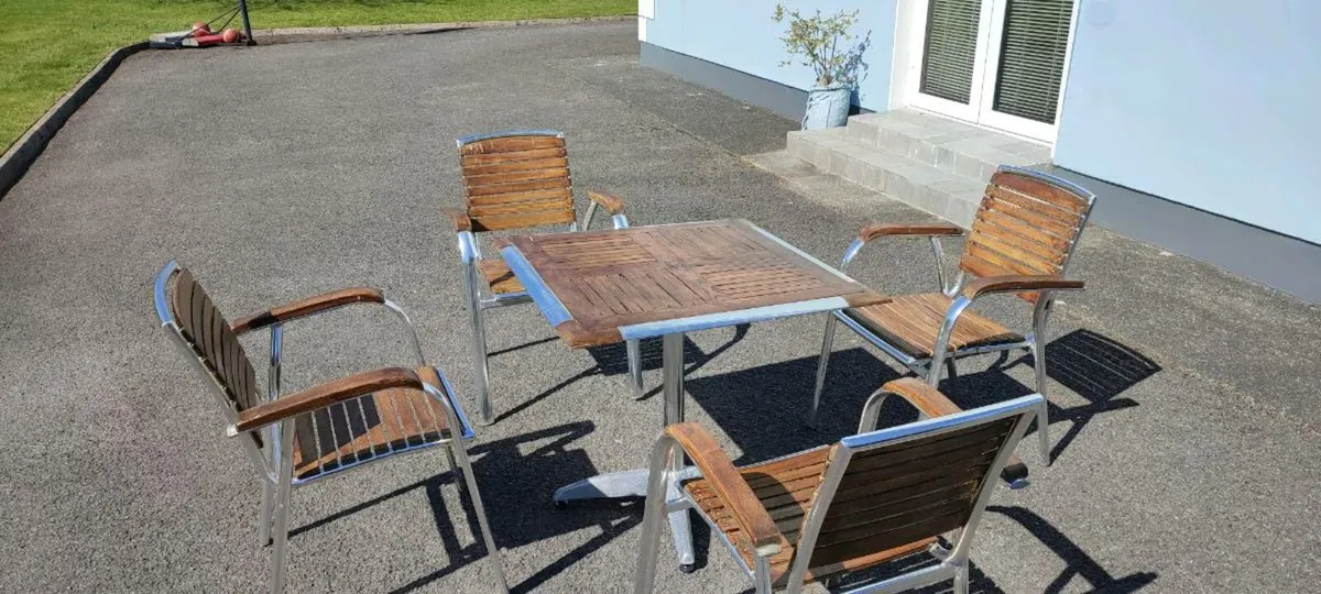 Garden furniture - Image 1
