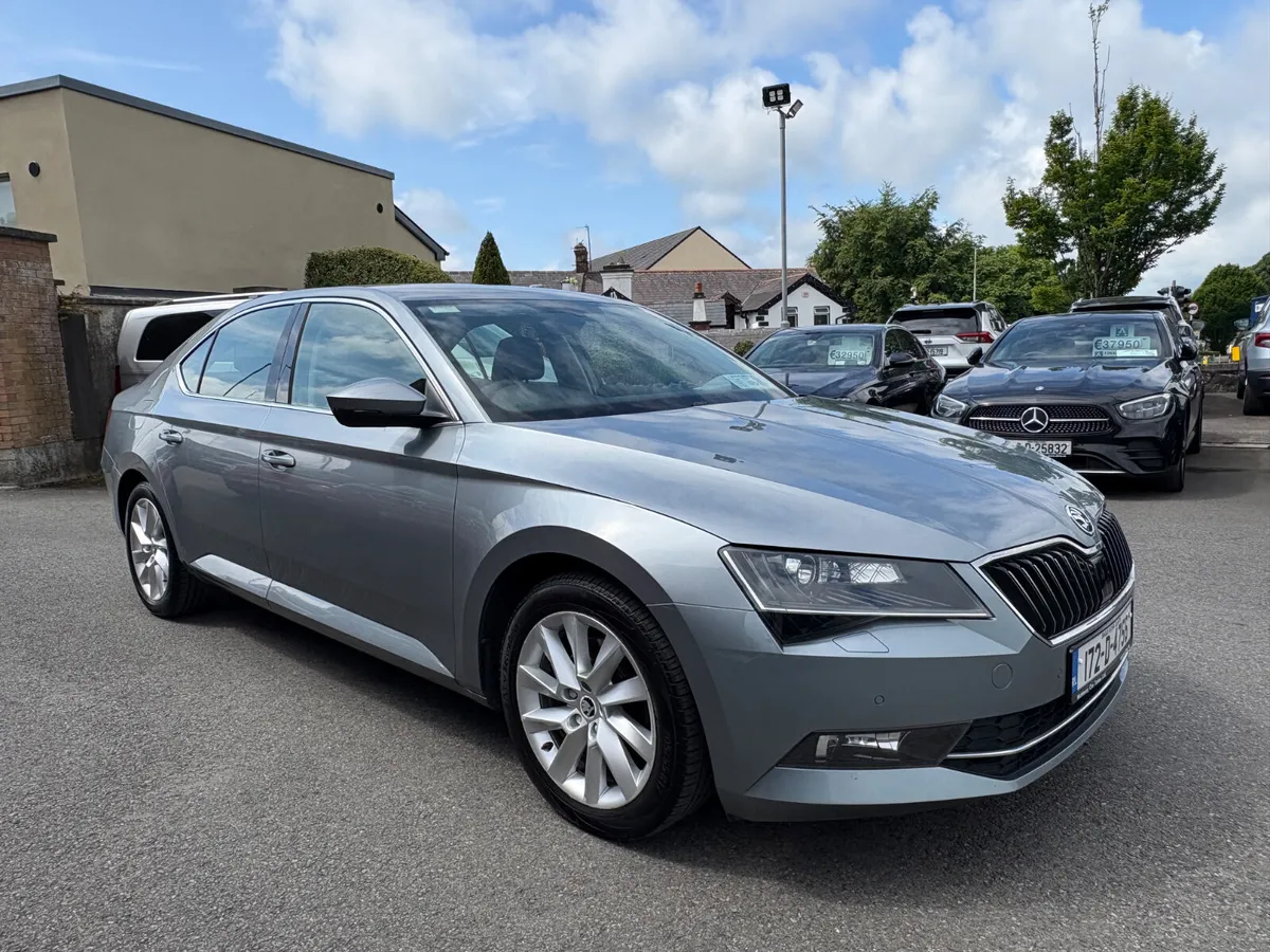 171 Skoda Superb Style Auto *Huge Spec* - Image 3