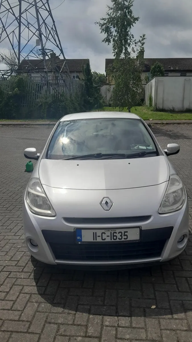 Renault Clio 2011 - Image 1