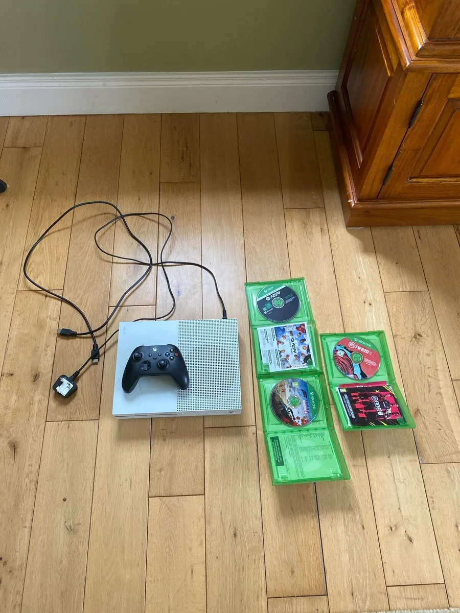 Xbox one s 1tb - Image 1