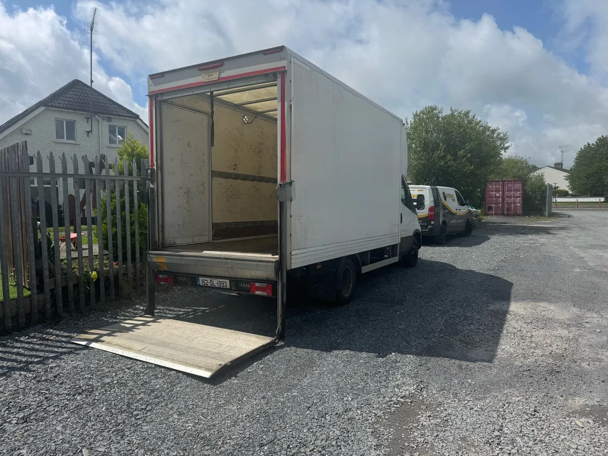 Iveco Daily Luton Body Box Van - Image 3