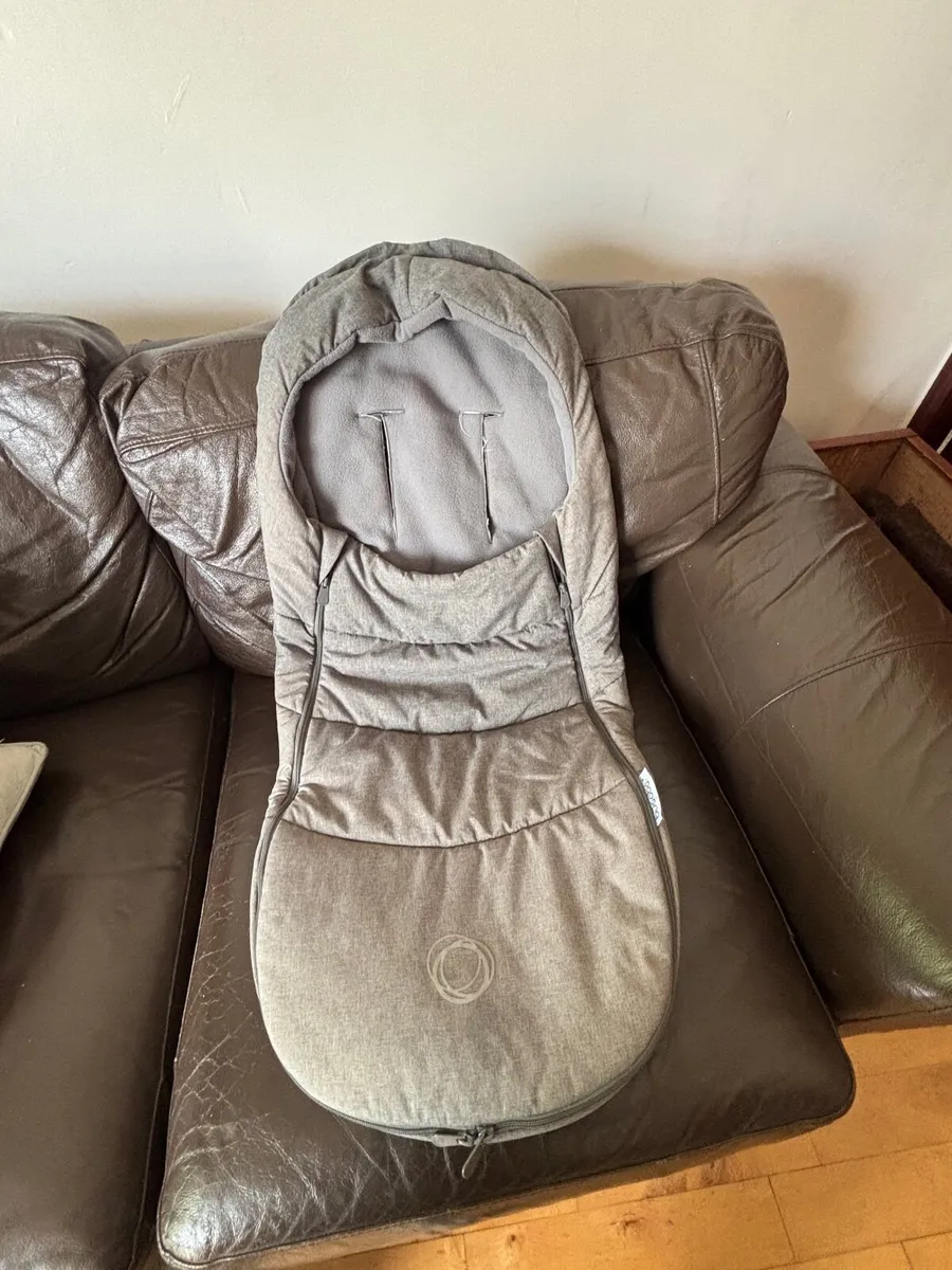Bugaboo Fox 3 - excellent condition - Image 2