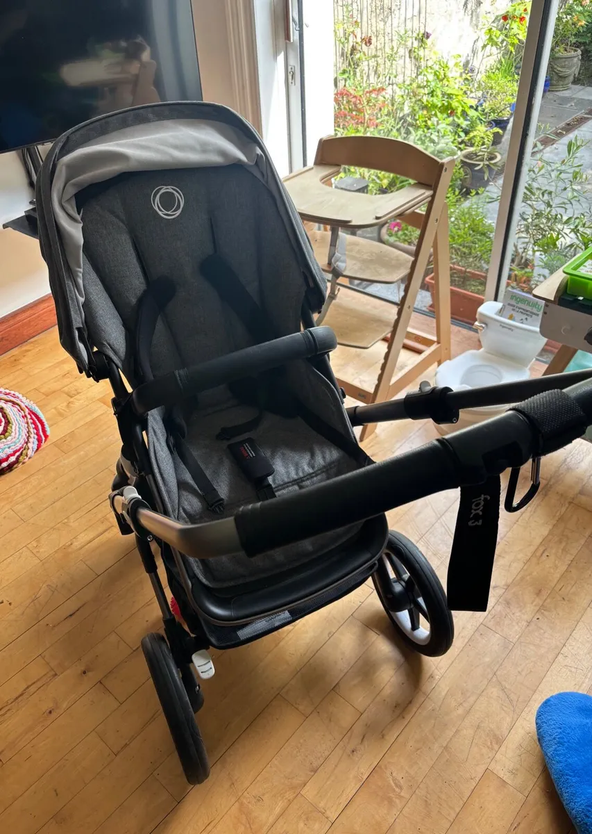 Bugaboo Fox 3 - excellent condition - Image 3