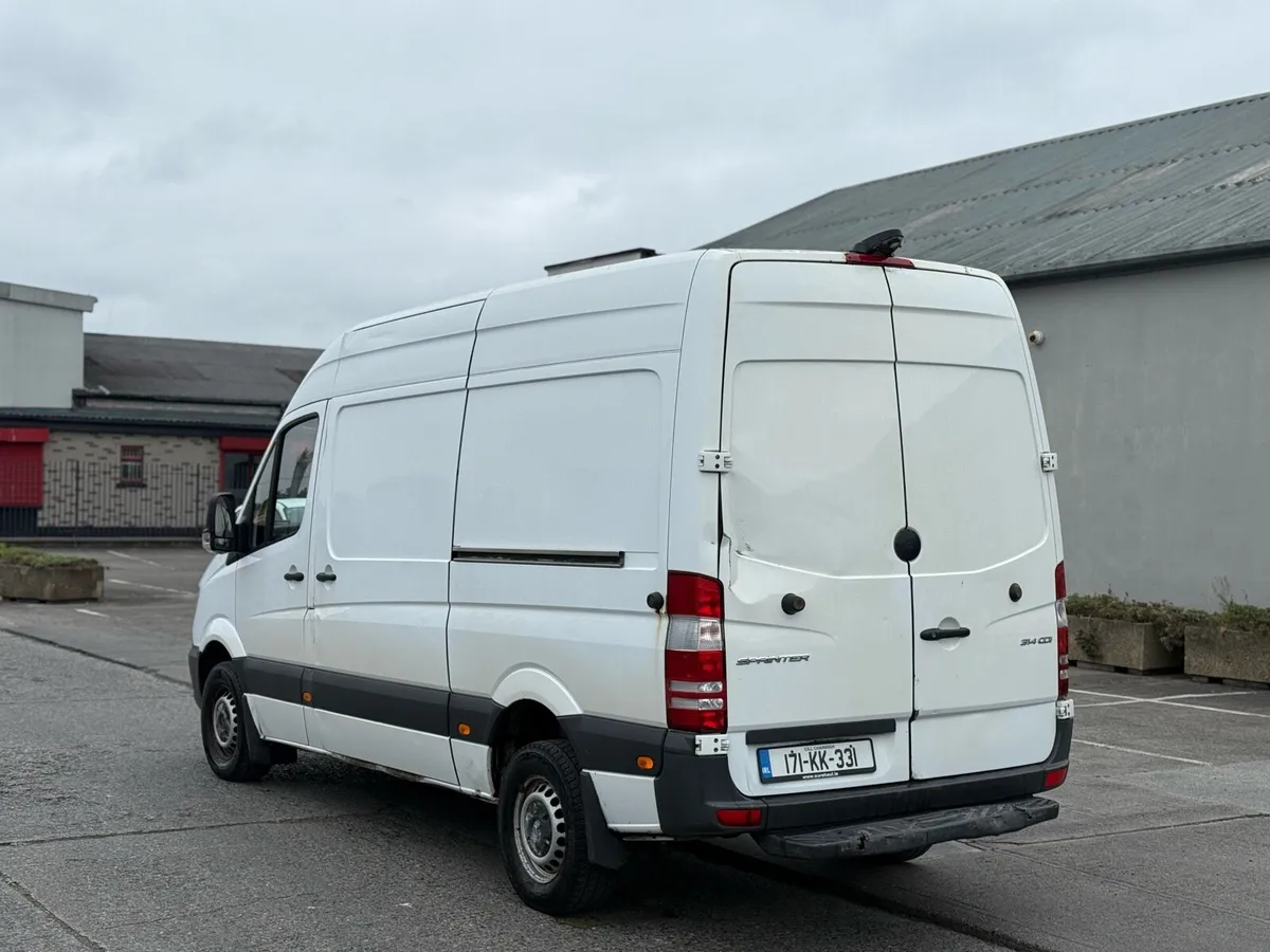 Mercedes Sprinter - Image 4
