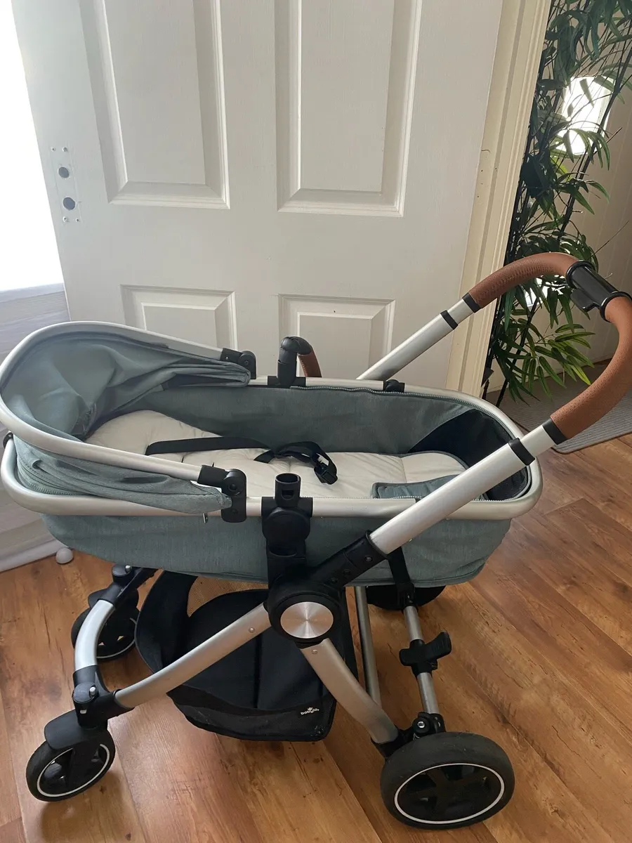 Pram - Image 2