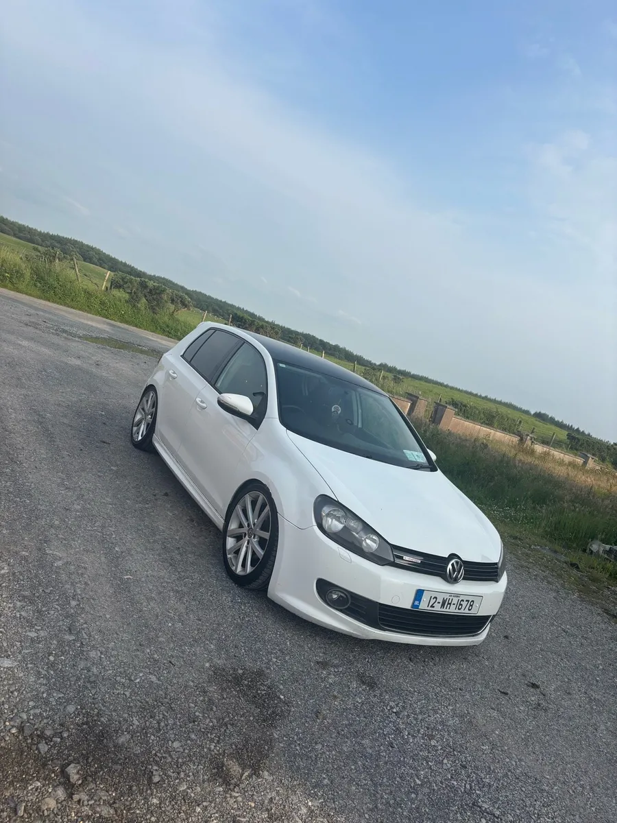 2012 Volkswagen Golf Hatchback diesel 1.6L - Image 1