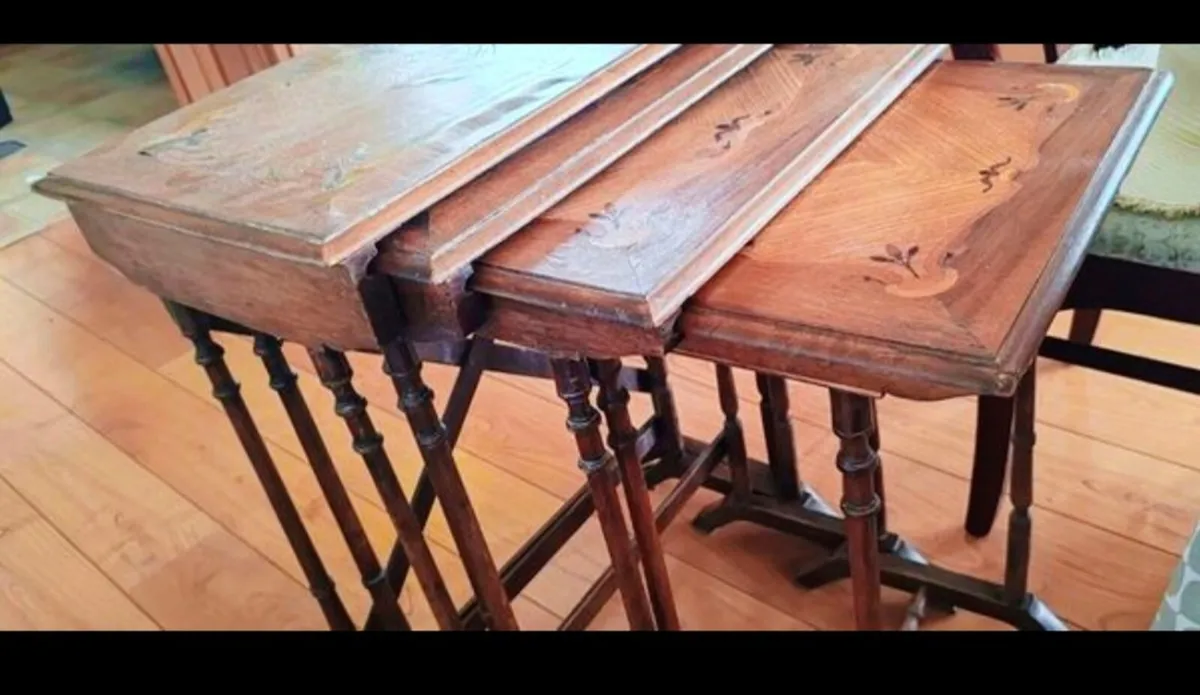 Antique nest of 4 tables - Image 1