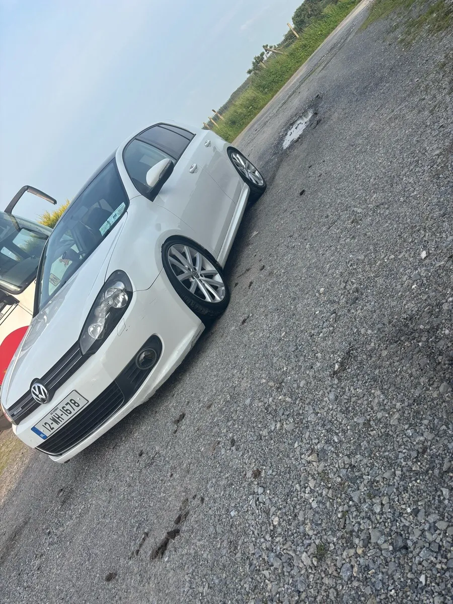 2012 Volkswagen Golf Hatchback diesel 1.6L - Image 4