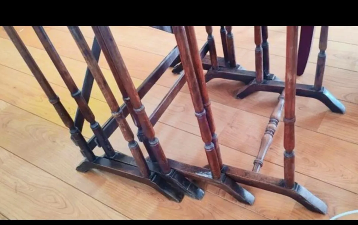 Antique nest of 4 tables - Image 2