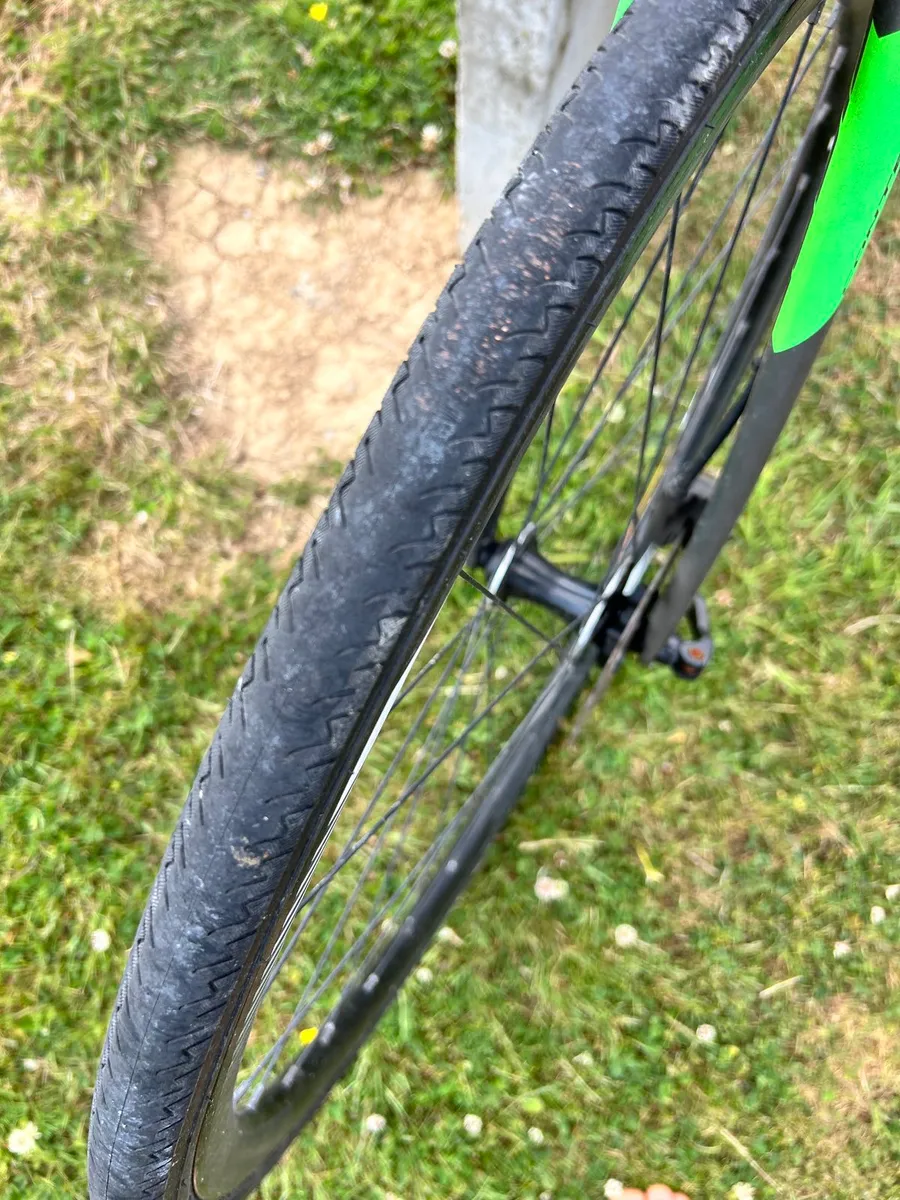 Giant Contend SL Barely Ridden, Excellent Conditio - Image 4