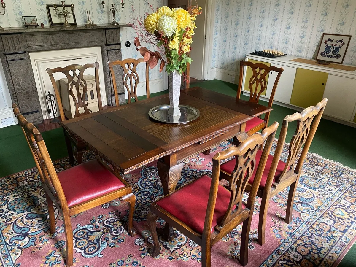 Dinning table set - Image 1