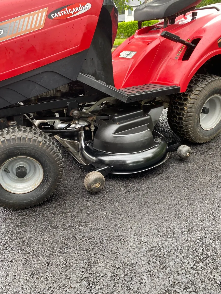 Ride on lawnmower - Image 4
