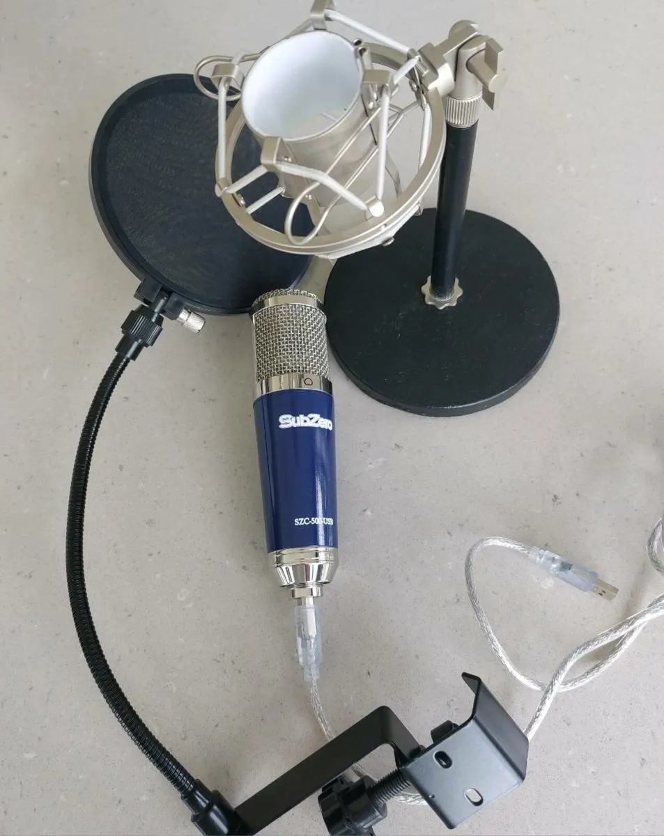 Podcast/ recording kit. - Image 2