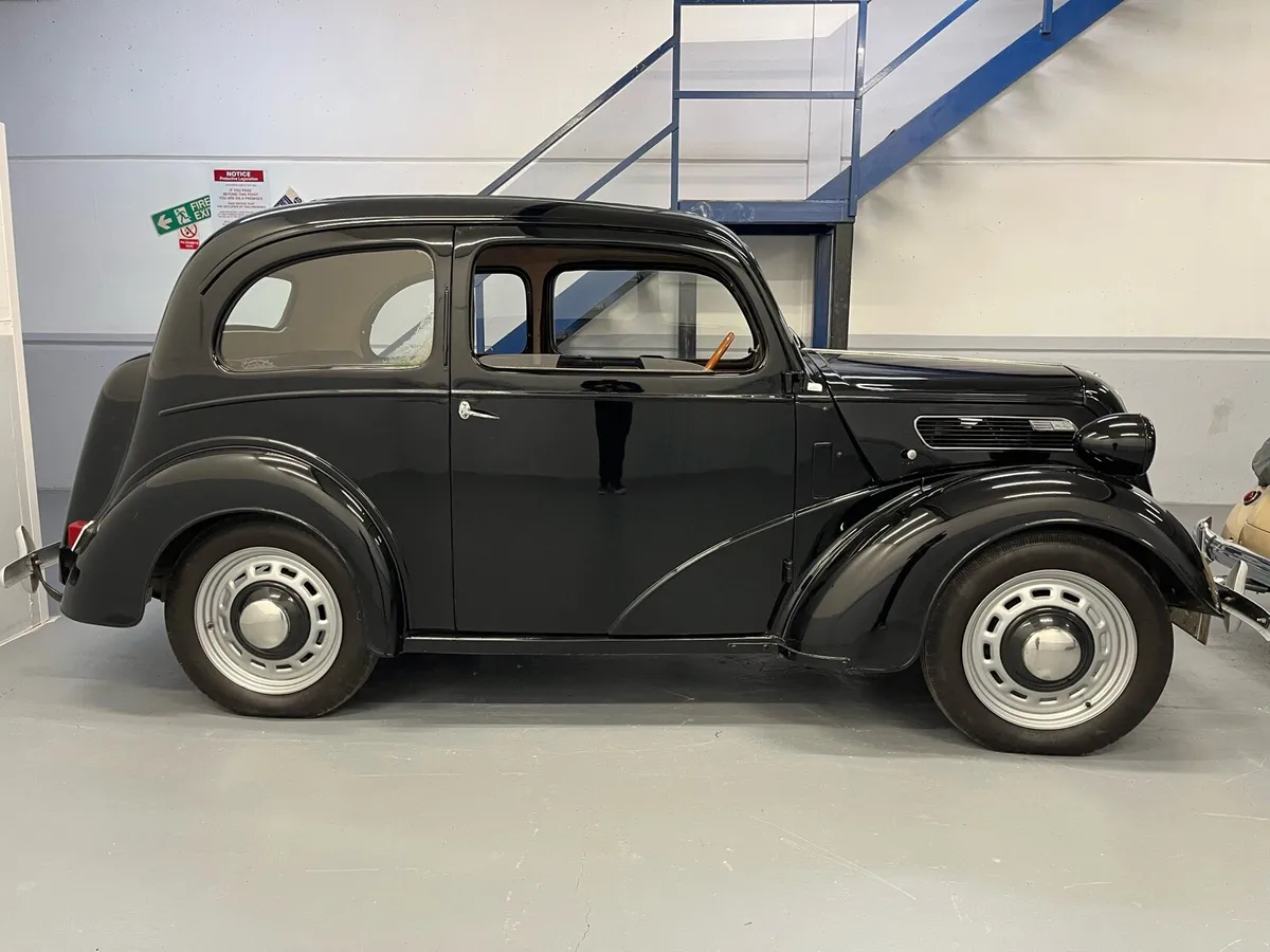 1953 Ford Anglia - Image 3