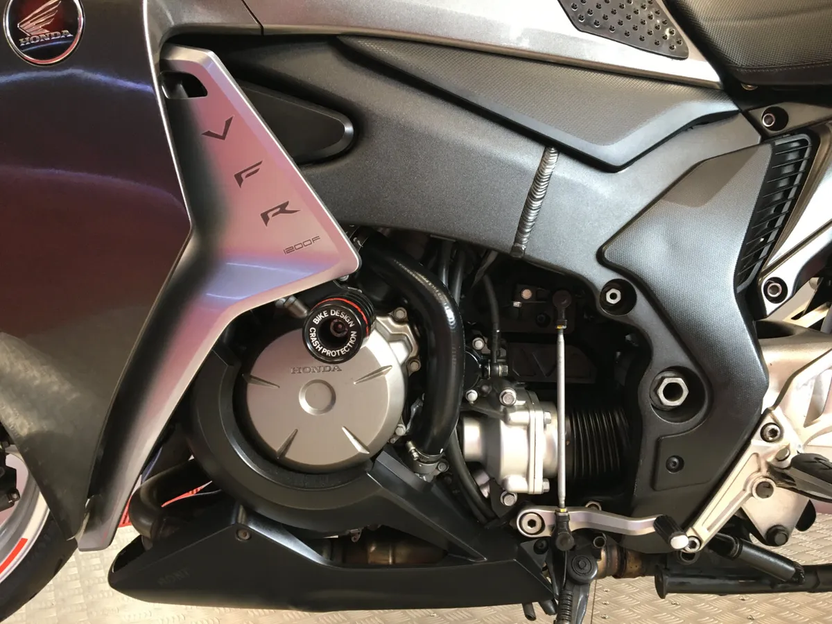 2016 Honda VFR 1200F ''Great Condition'' - Image 4