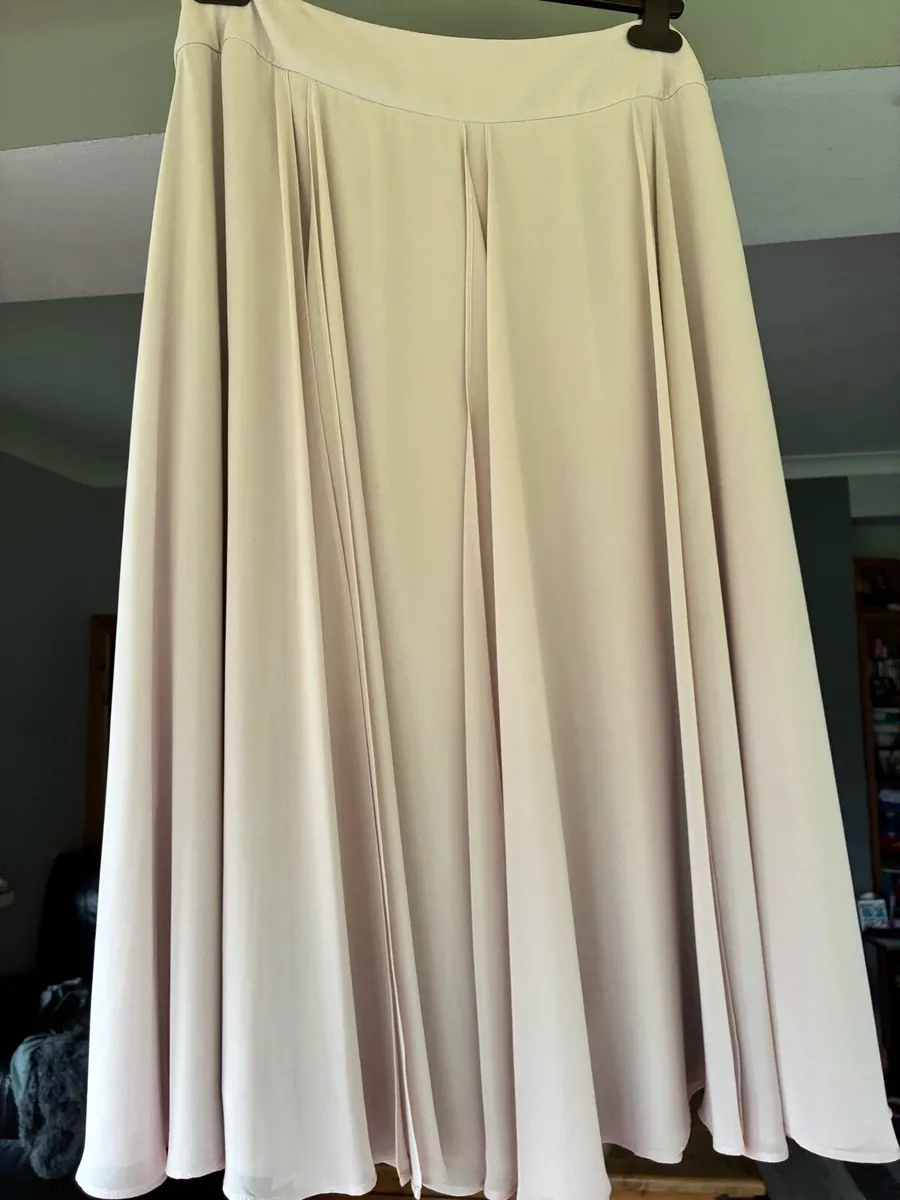 Jacques Vert skirt and top - Image 4