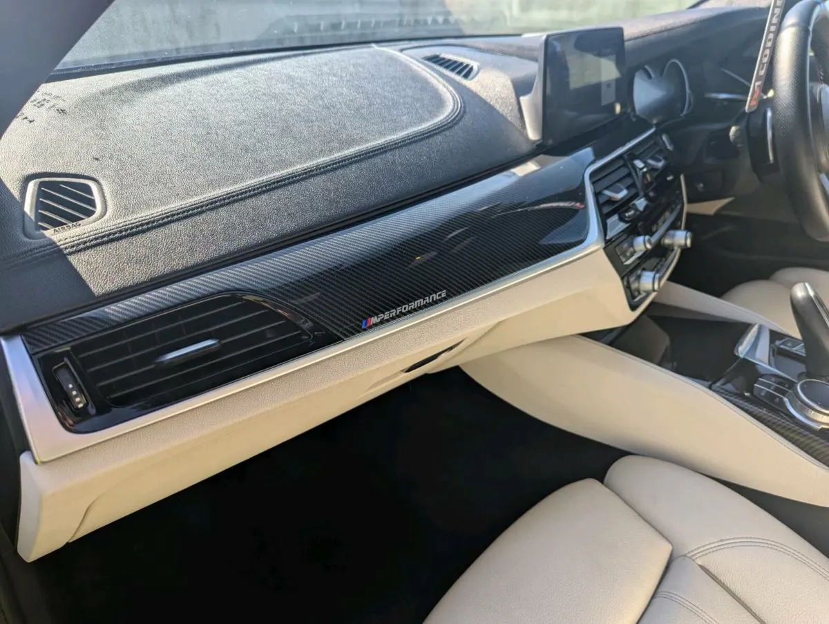 BMW 5-Series 2017 530d XDrive MSport - Image 2