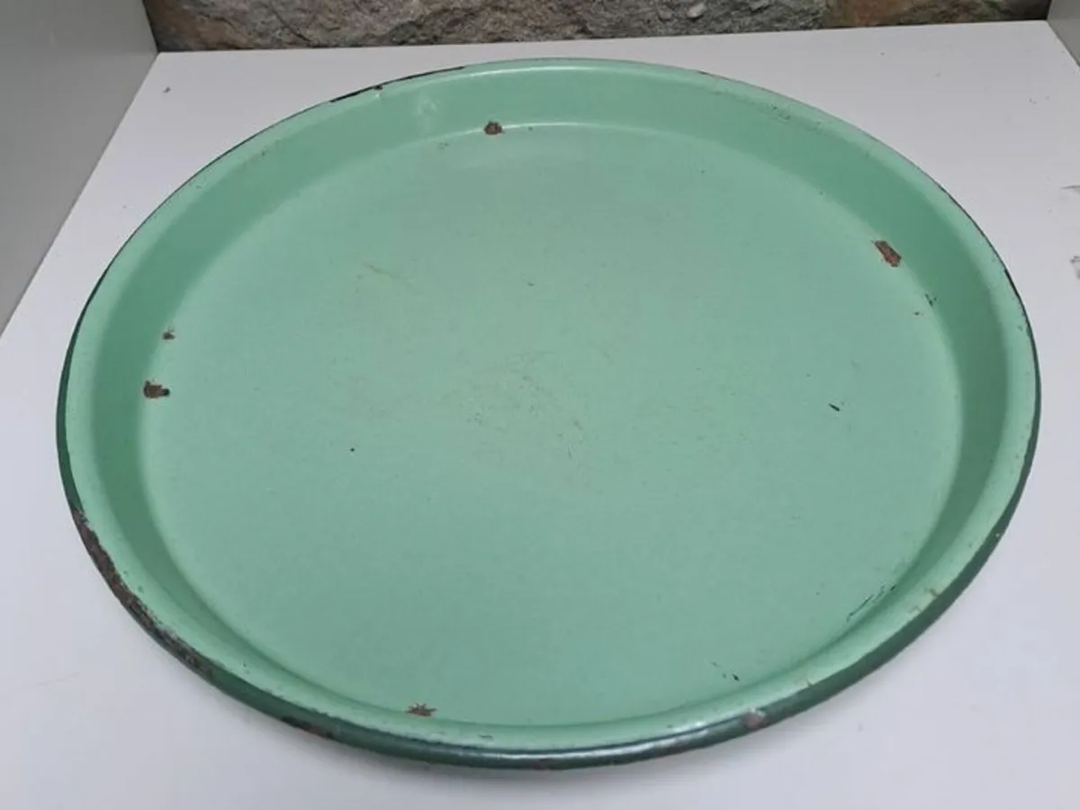 Enamel green serving tray - Image 1