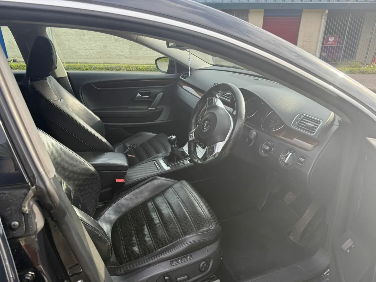 volkswagen Passat CC  R-line - Image 4