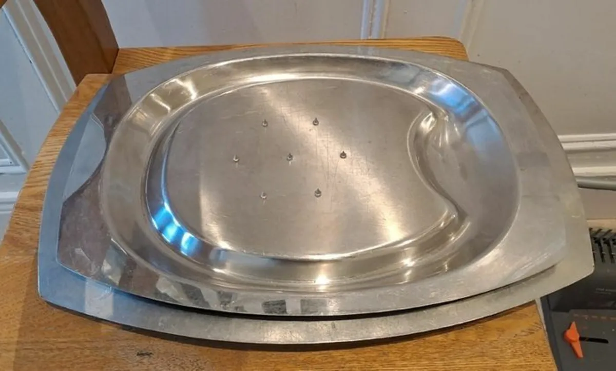 Meat carving platter and serving platter - Image 1
