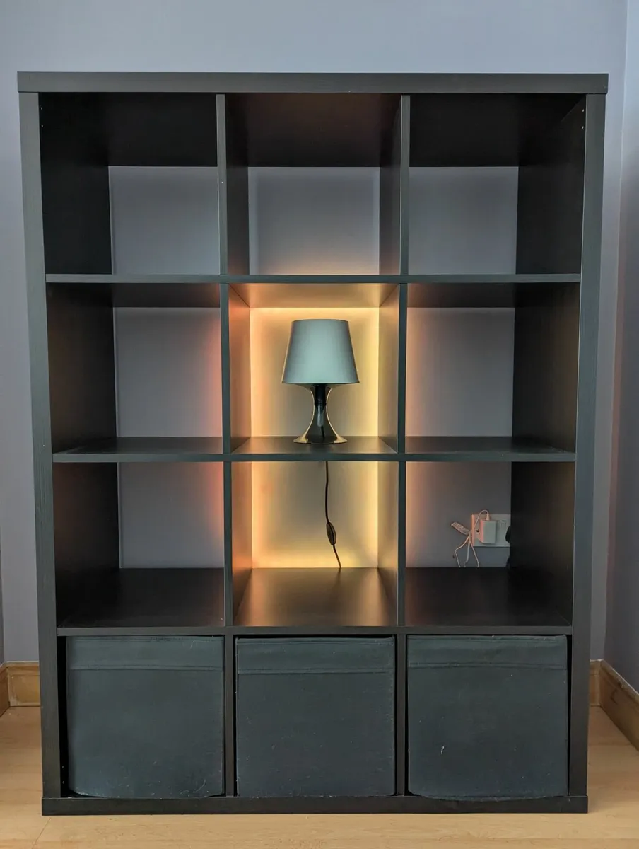 Cube display units with storage boxes +LED lights - Image 2