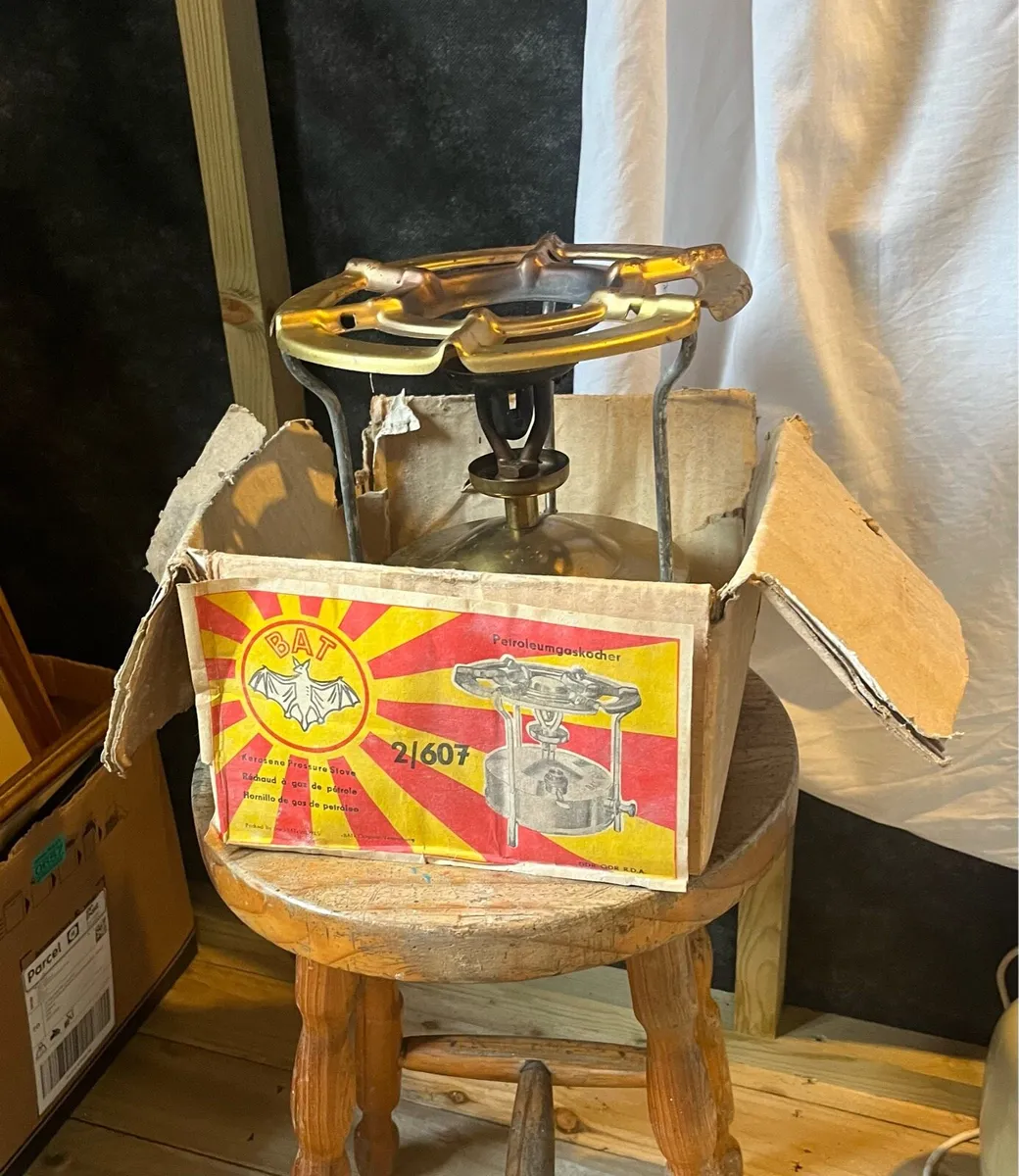 BAT Parrafin Stove in Box - Image 2