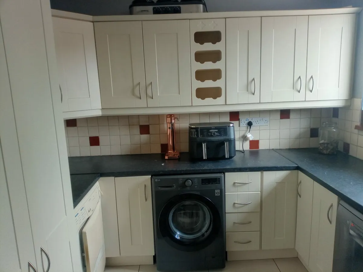 Kitchen units - Image 3