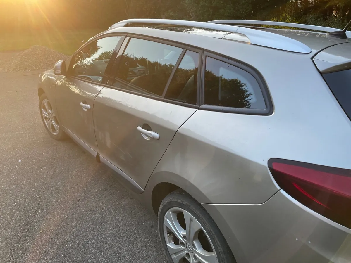 Renault Megane 2010 - Image 2