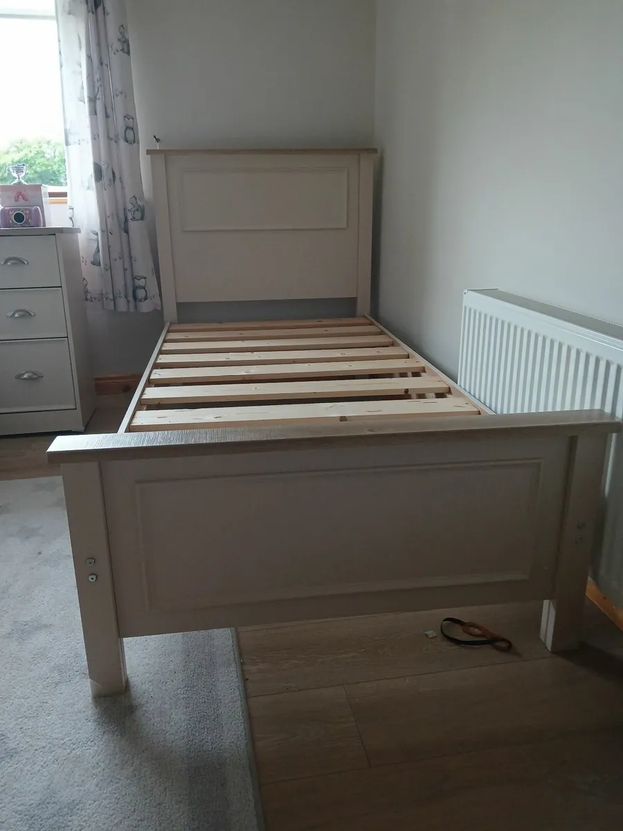 Single Bedframe - Image 2