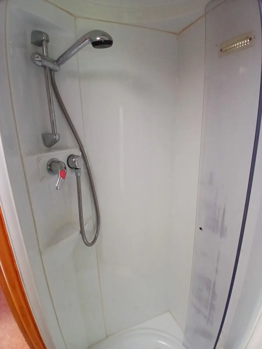 Caravan - Image 2
