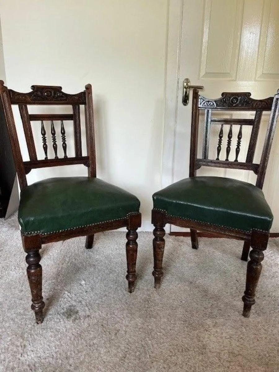 Chair's - Image 1