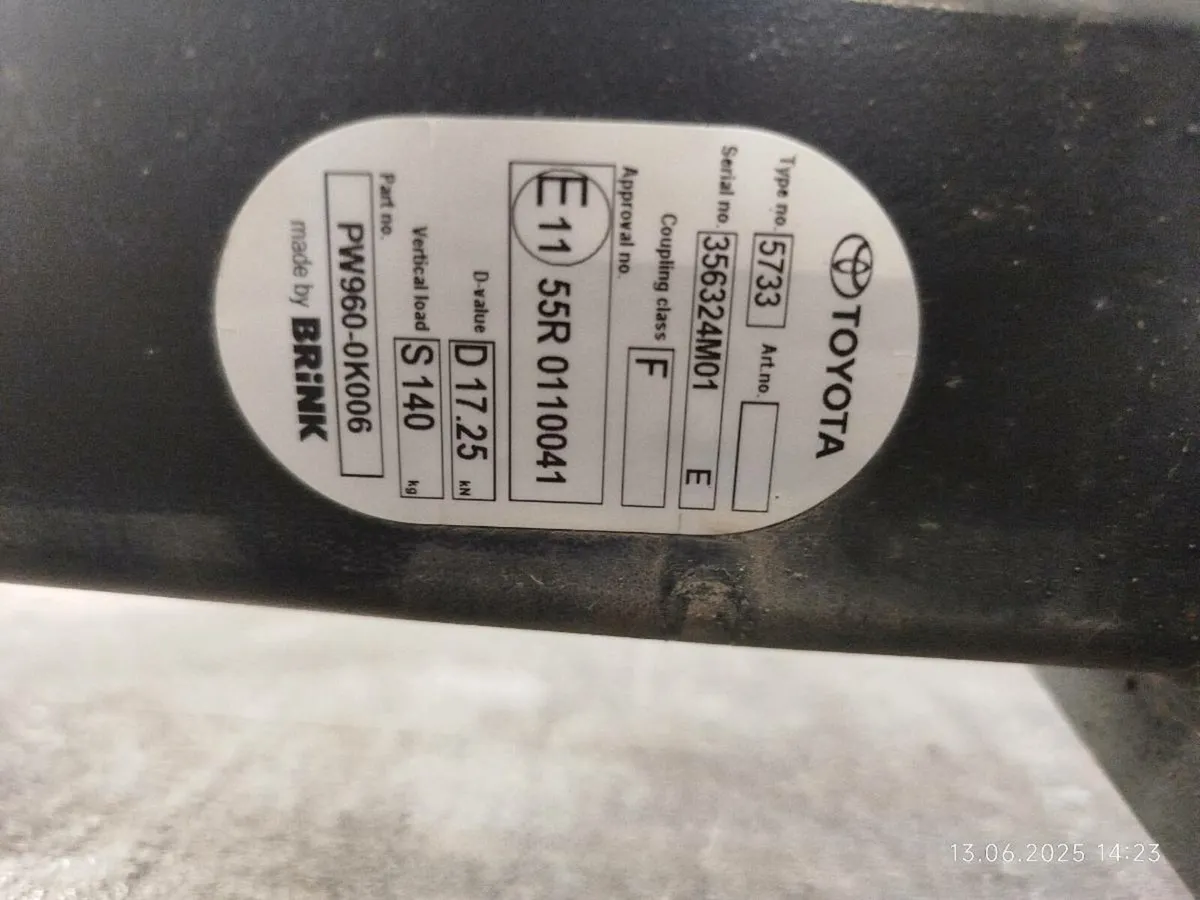 2024 TOYOTA HILUX ORIGINAL TOWBAR - Image 4