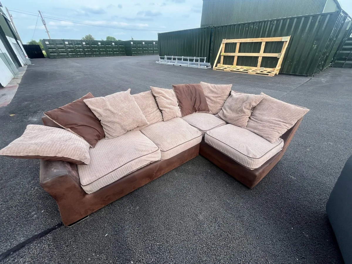 Corner sofa - Image 1