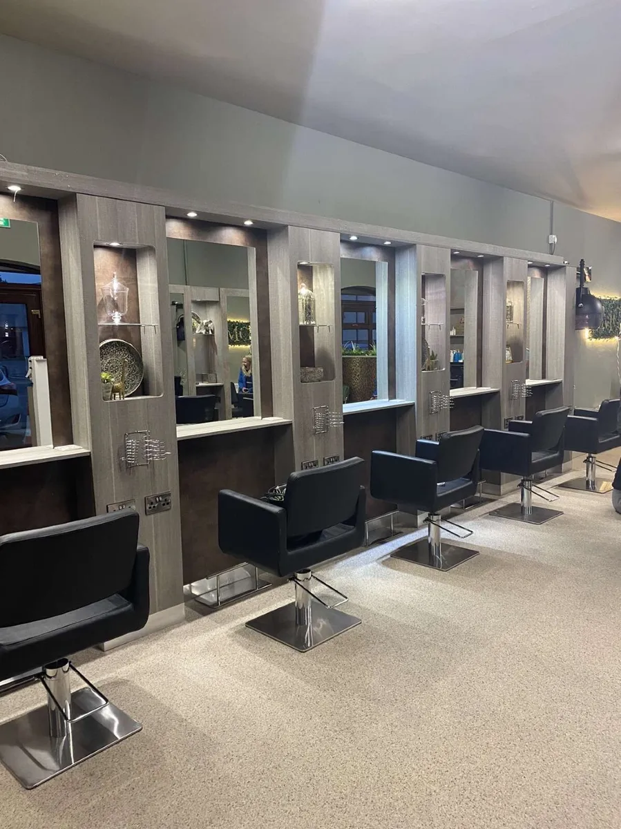 Hairdressing Equipment - Image 2
