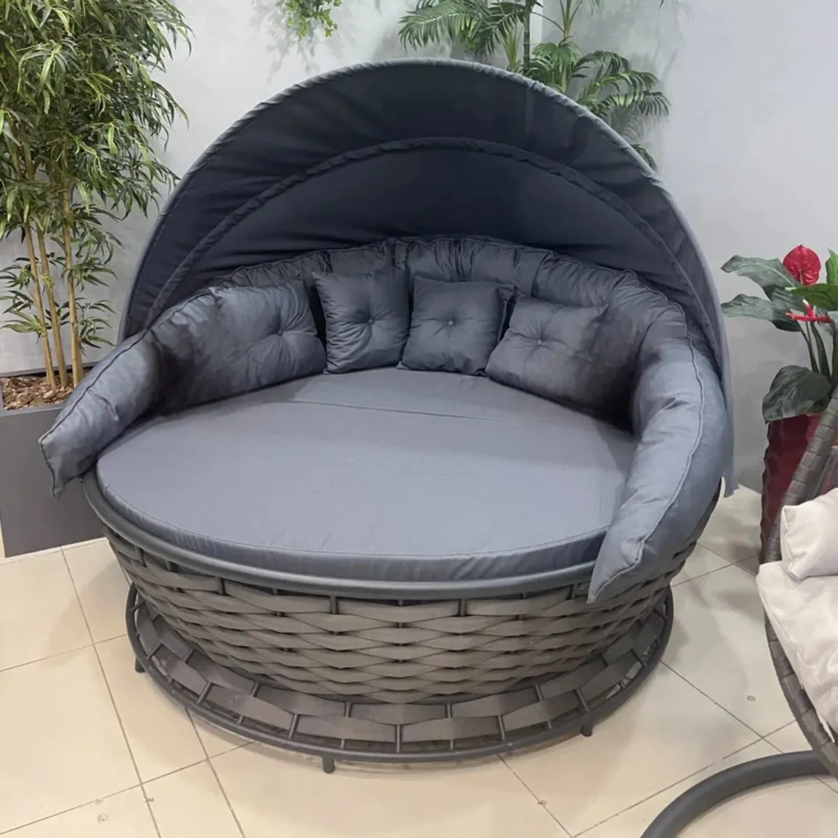 Day bed garden furniture lounge bed brand new - Image 3