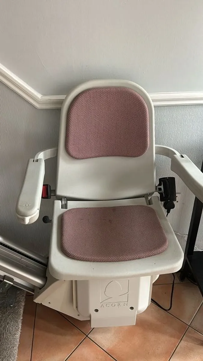 Acorn stairlift - Image 1