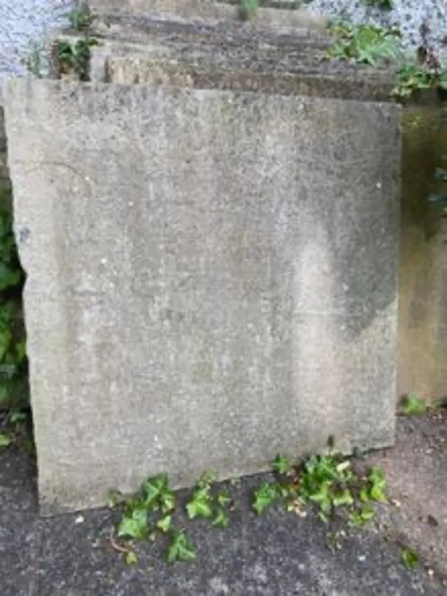 Limestone paving slabs - Image 1